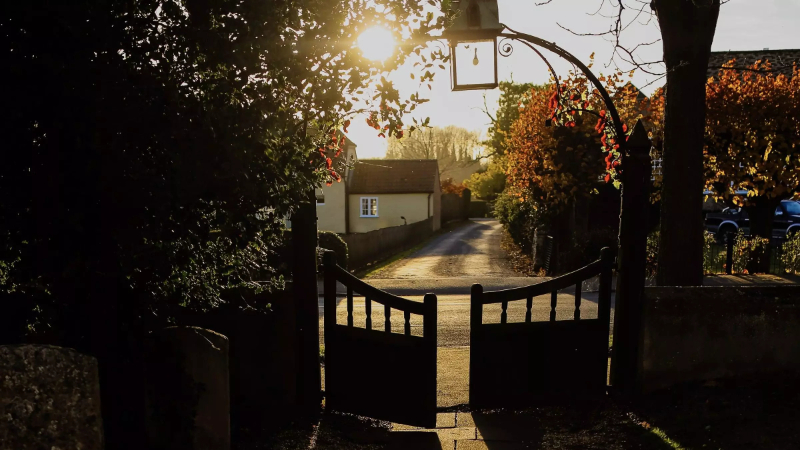 Choosing Wooden Driveway Gates Choosing Wooden Driveway Gates