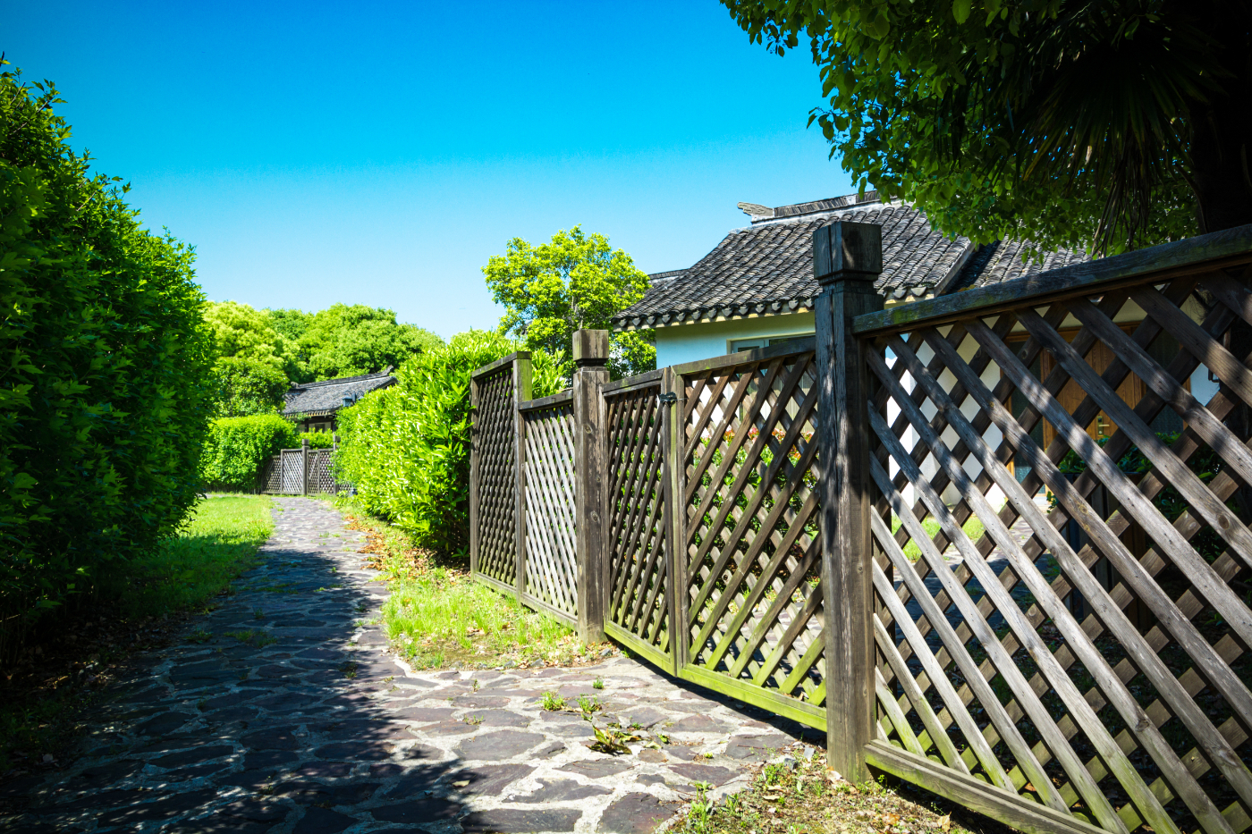 Lattice Fence Panels - How Much Does Garden Fencing Cost?